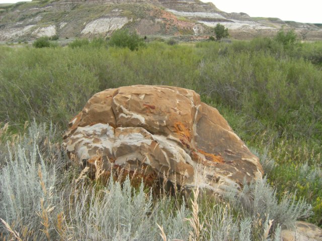 badlandsboulder.jpg